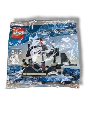 SOLD - LEGO 30130 Mini Black Pearl Pirates of the Caribbean